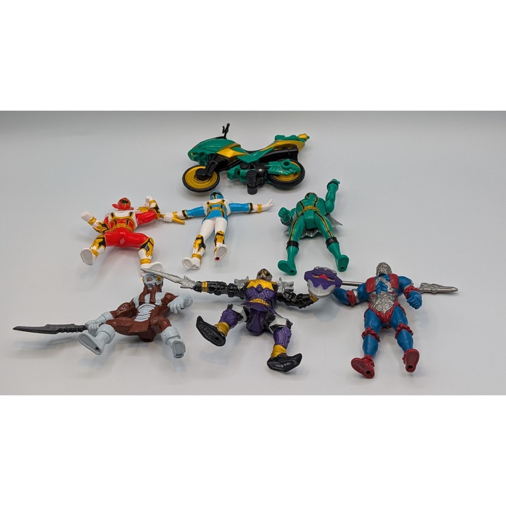 Power Rangers Mystic Force & More Cycle & Mini Figure Lot Of 7 MMPR